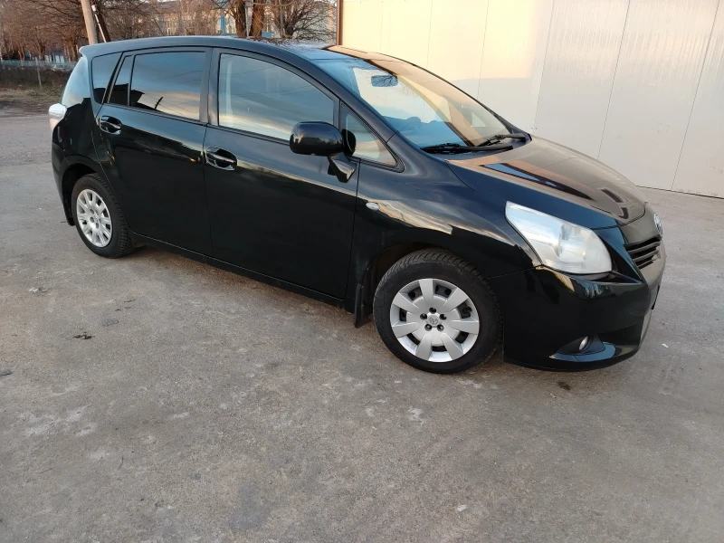 Toyota Verso, снимка 10 - Автомобили и джипове - 49589690