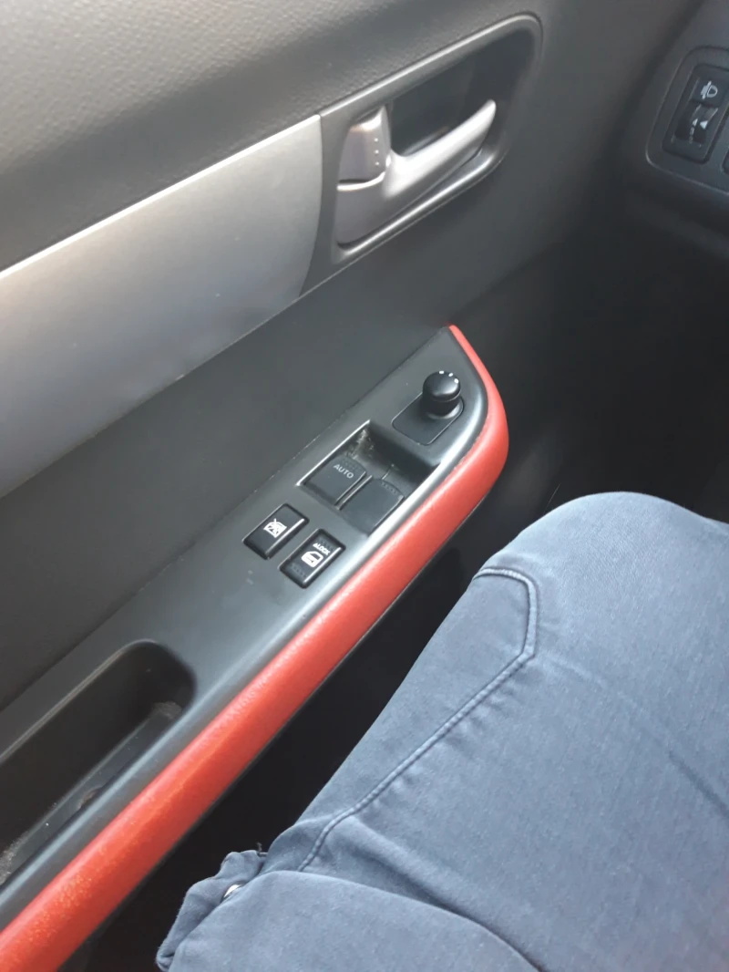 Suzuki Swift, снимка 11 - Автомобили и джипове - 52703366