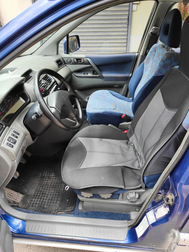 Mitsubishi Space runner, снимка 11 - Автомобили и джипове - 51585555