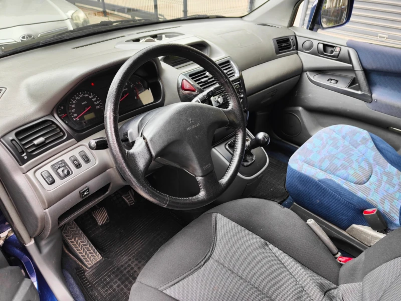 Mitsubishi Space runner, снимка 15 - Автомобили и джипове - 51585555