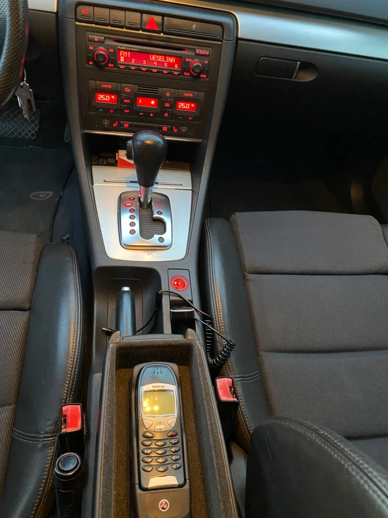 Audi A4, снимка 11 - Автомобили и джипове - 52480159