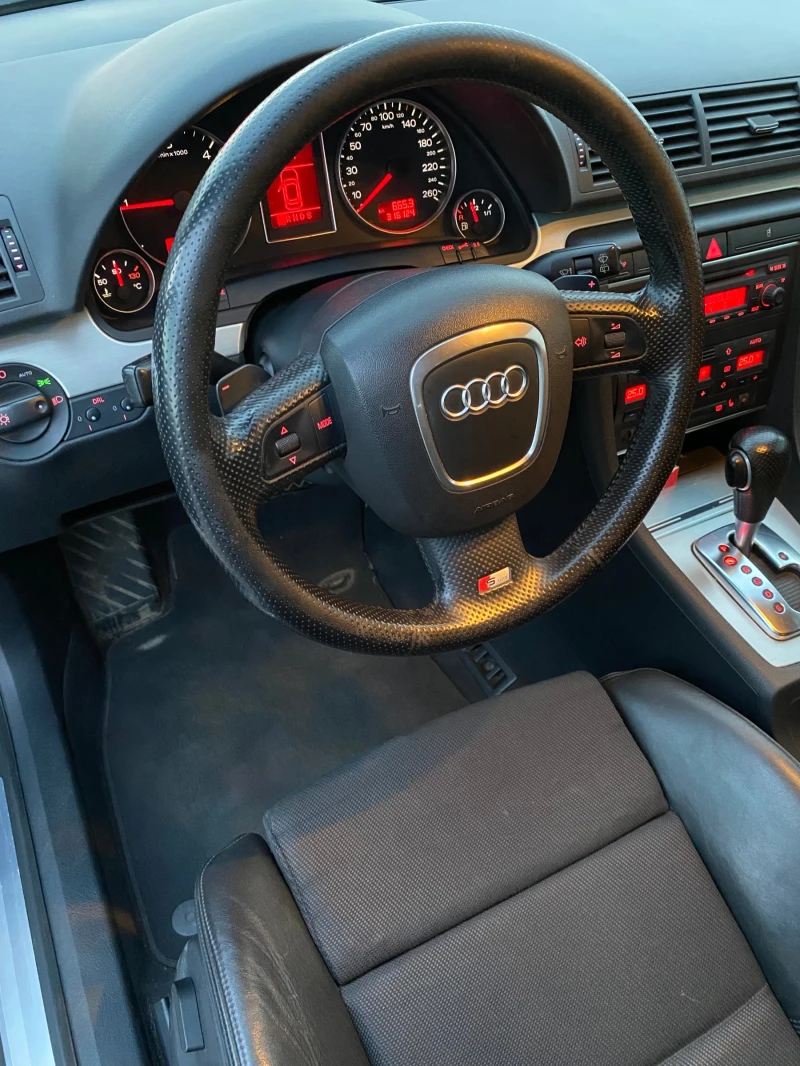 Audi A4, снимка 9 - Автомобили и джипове - 52480159