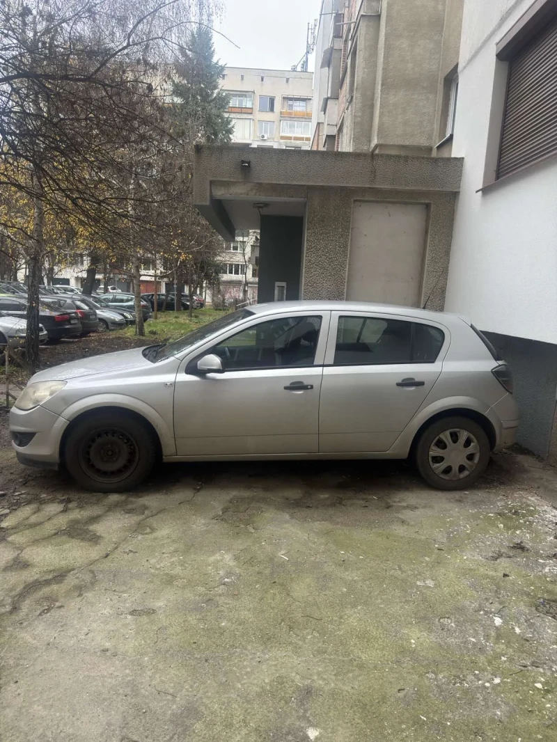 Opel Astra, снимка 3 - Автомобили и джипове - 52910945