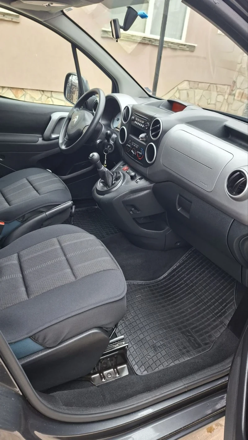 Citroen Berlingo 1.6 HDI , снимка 8 - Автомобили и джипове - 53357998