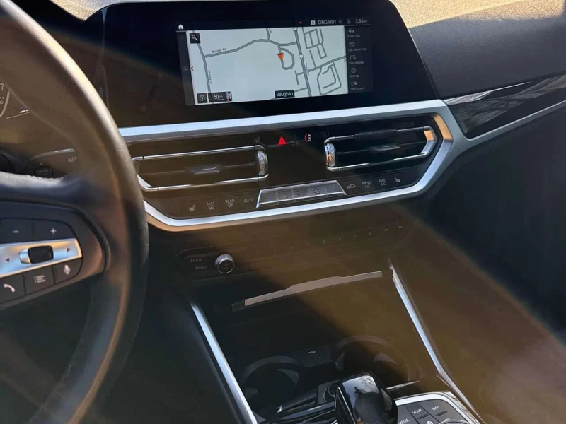 BMW 330 330i xDrive  CARFAX, снимка 9 - Автомобили и джипове - 53535001