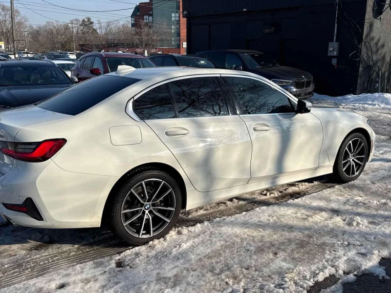 BMW 330 330i xDrive  CARFAX, снимка 3 - Автомобили и джипове - 53535001