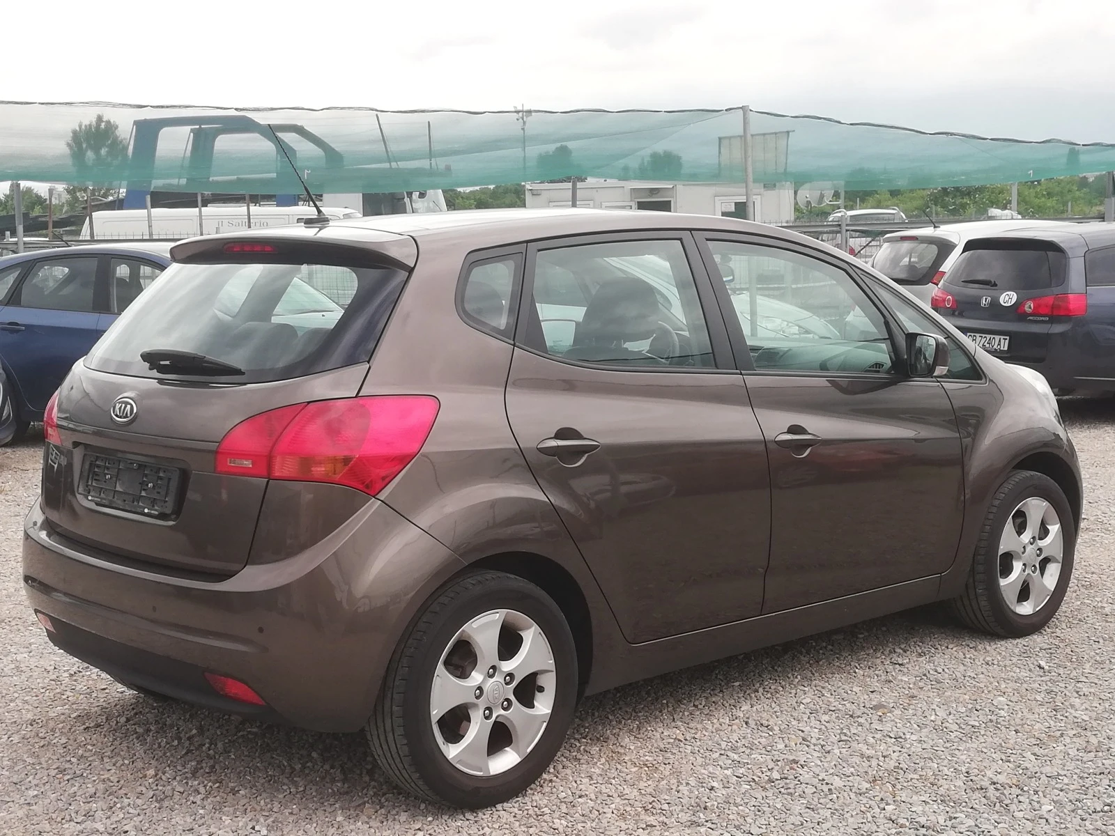 Kia Venga 1.6 16V/Swiss/Premium/6 ск. - изображение 6