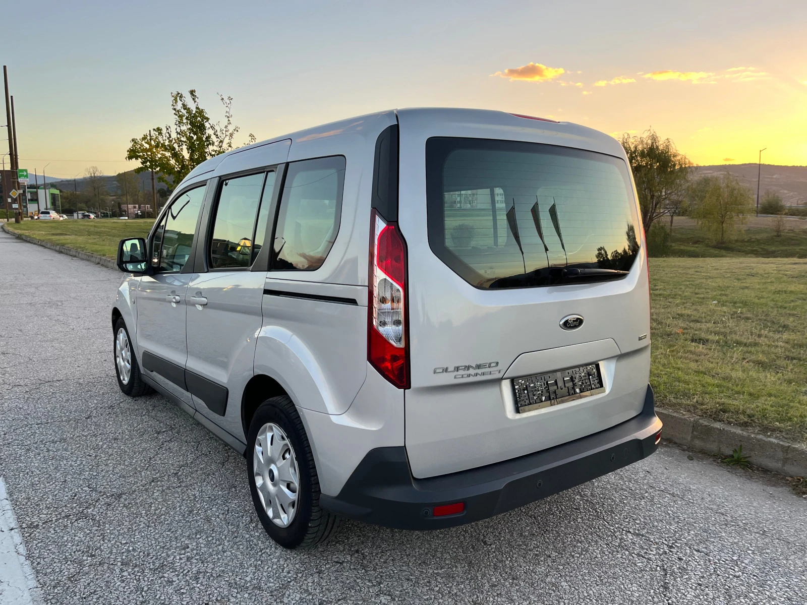 Ford Connect 1.6 Turbo Avtomatik - изображение 3