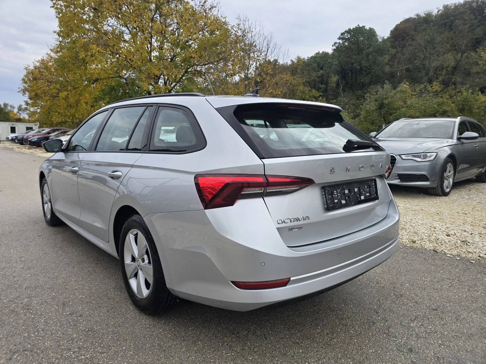 Skoda Octavia 2.0tdi 150к.с Топ състояние  - изображение 4