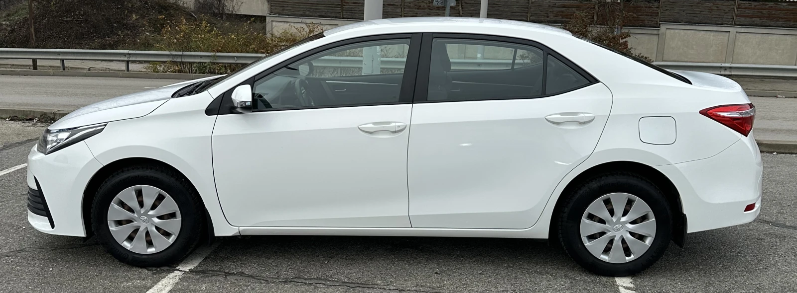 Toyota Corolla 1.6 ����� | Mobile.bg � ����������� 7