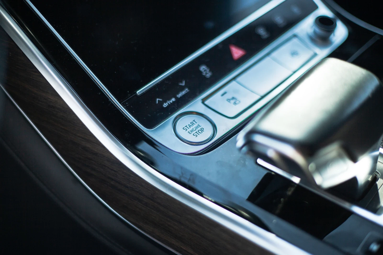 Audi A8 L Matrix | HUD | PANO| TV| SOFTCLOSE| B&O, снимка 11 - Автомобили и джипове - 53328677