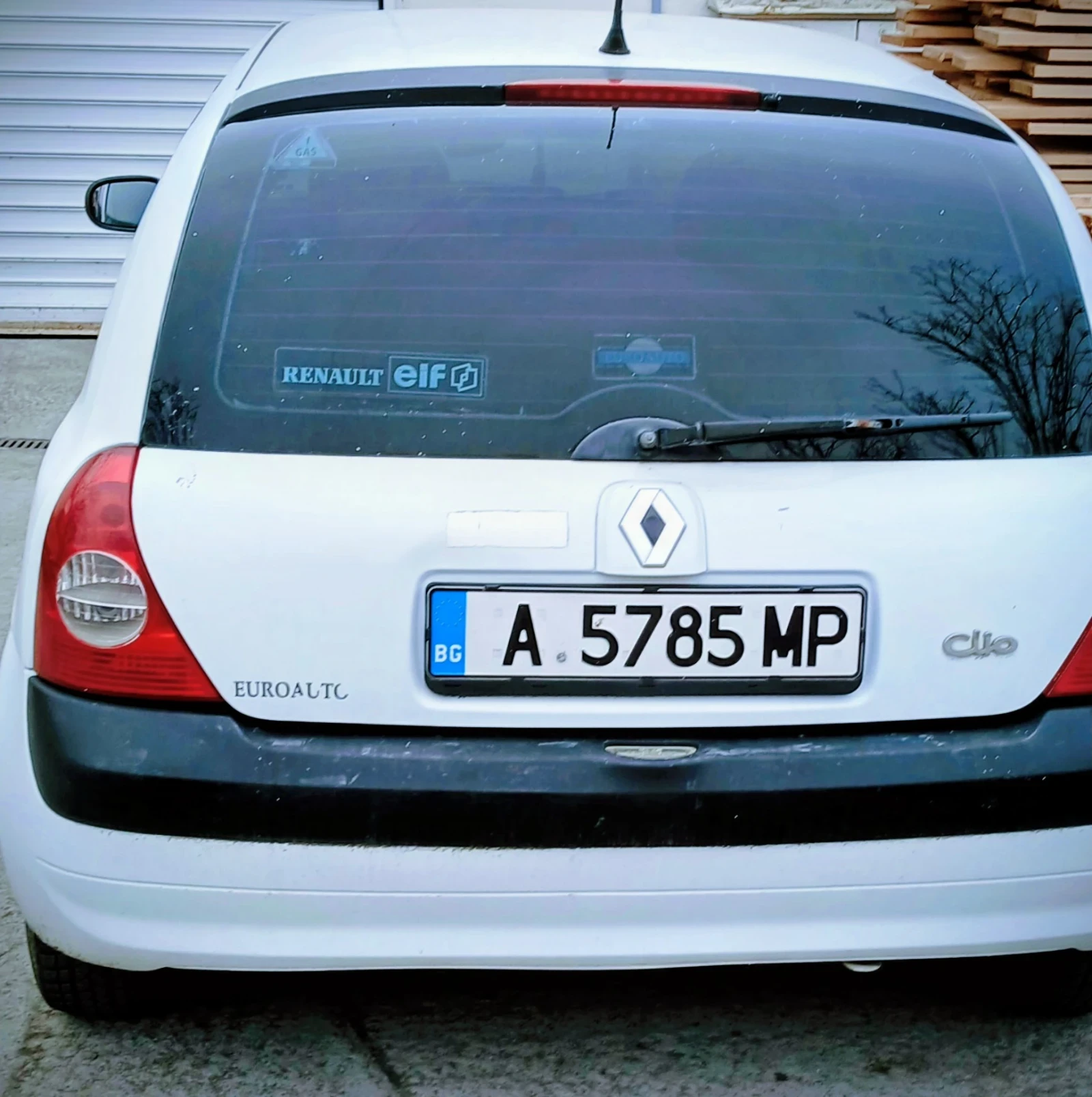 Renault Clio 1.2, снимка 4 - Автомобили и джипове - 53996126