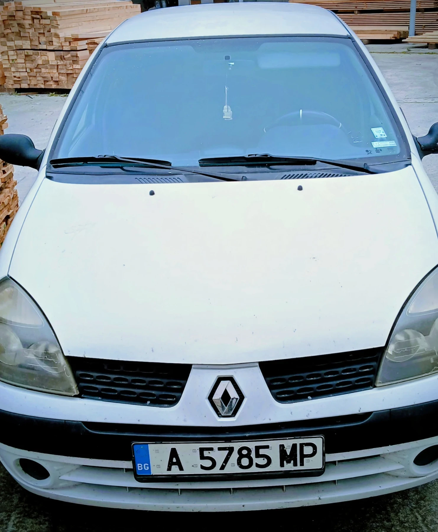 Renault Clio 1.2, снимка 3 - Автомобили и джипове - 53996126