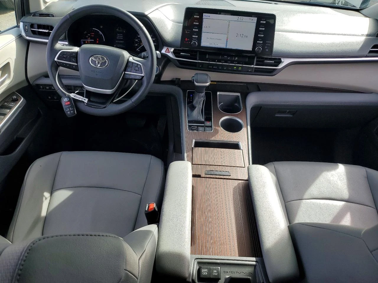 Toyota Sienna 2.5l Xle 8-Passenger, снимка 8 - Автомобили и джипове - 54093946