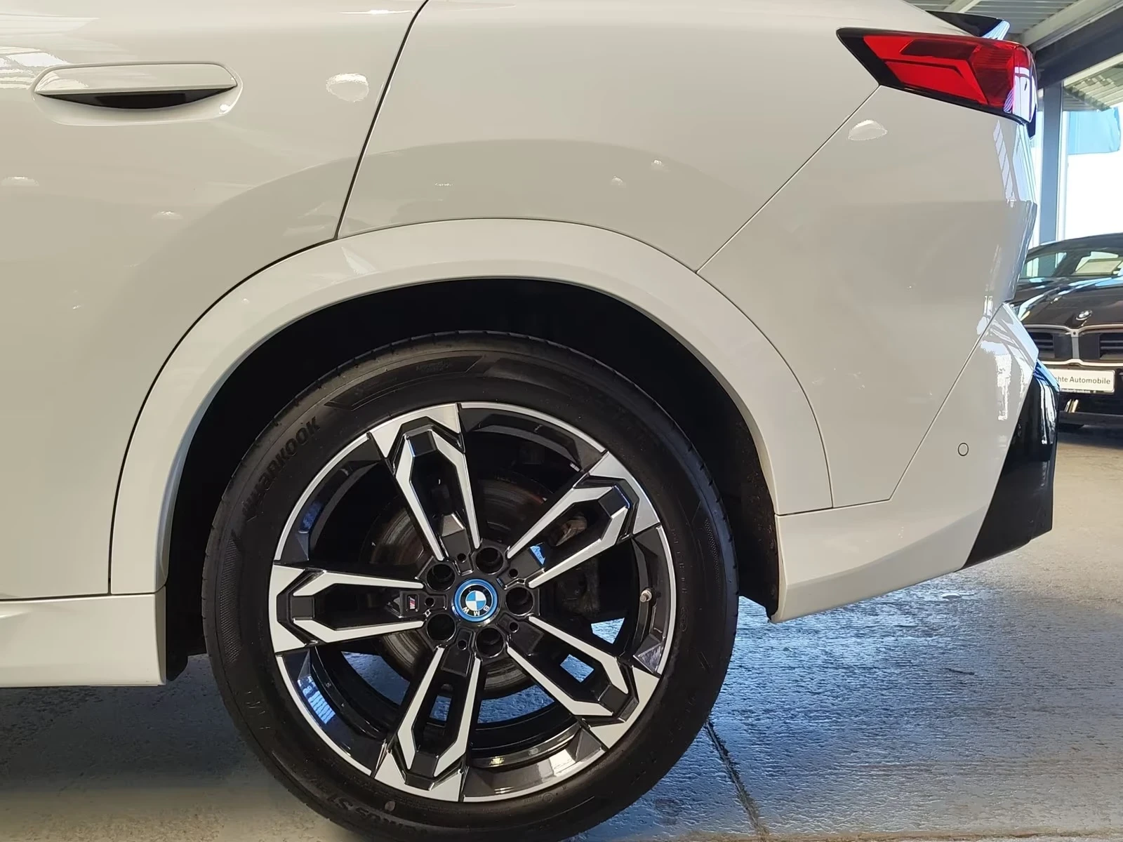 BMW iX2 xDrive30 M-Sport DISTR 360* Ad.LED HUD Winter Pack | Mobile.bg � ����������� 11
