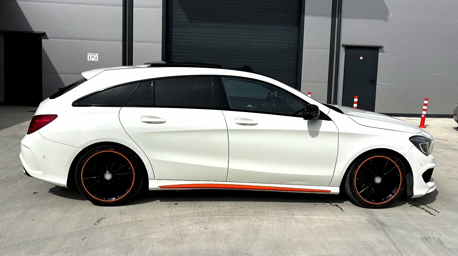 Mercedes-Benz 220 CLA 220d ORANGE ART EDITION 4 MATIC, Швейцария!, снимка 14 - Автомобили и джипове - 54223840