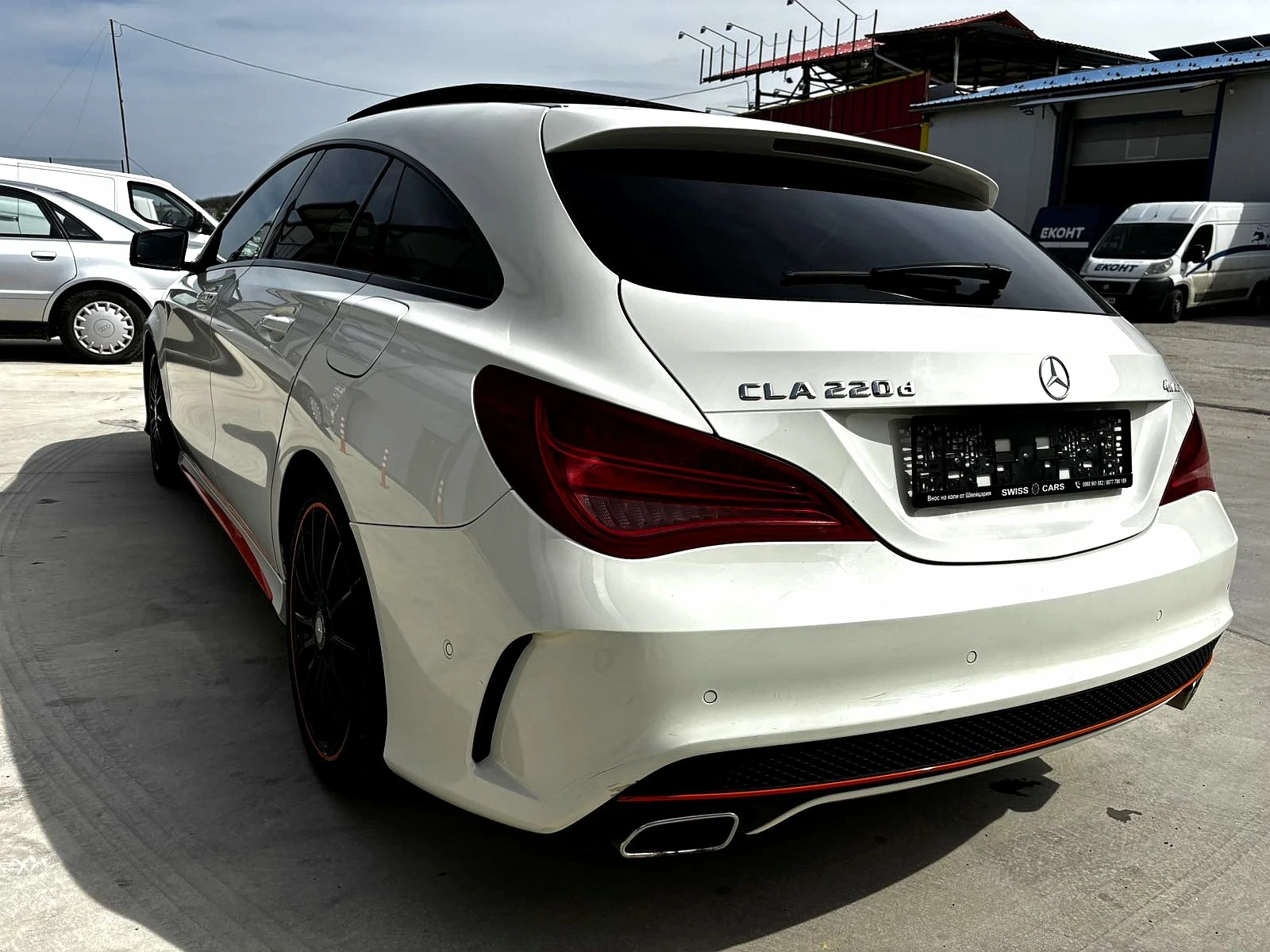 Mercedes-Benz 220 CLA 220d ORANGE ART EDITION 4 MATIC, Швейцария!, снимка 12 - Автомобили и джипове - 54223840