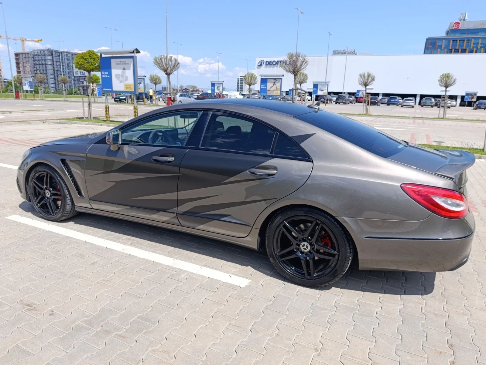 Mercedes-Benz CLS 350 AMG | Вентилирани седалки | Ambient | CarPlay | LE, снимка 11 - Автомобили и джипове - 54987093
