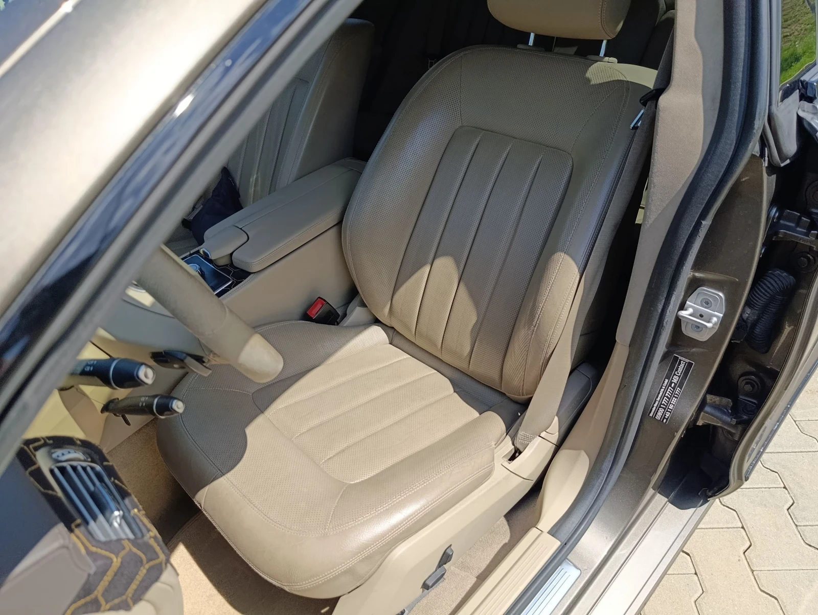 Mercedes-Benz CLS 350 AMG | Вентилирани седалки | Ambient | CarPlay | LE, снимка 12 - Автомобили и джипове - 54987093