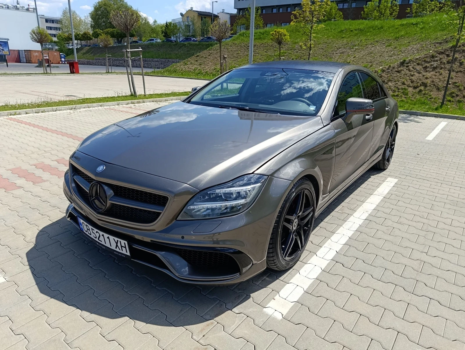 Mercedes-Benz CLS 350 AMG | Вентилирани седалки | Ambient | CarPlay | LE, снимка 3 - Автомобили и джипове - 54987093