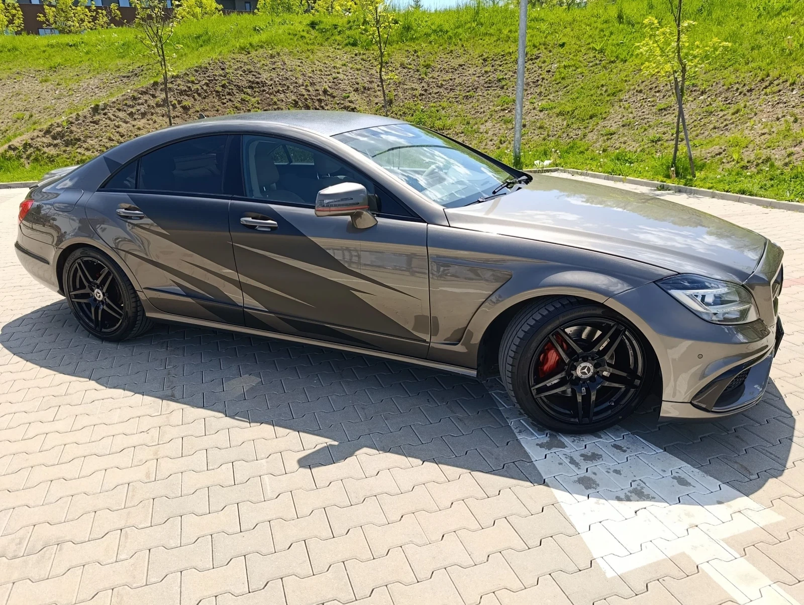 Mercedes-Benz CLS 350 AMG | Вентилирани седалки | Ambient | CarPlay | LE