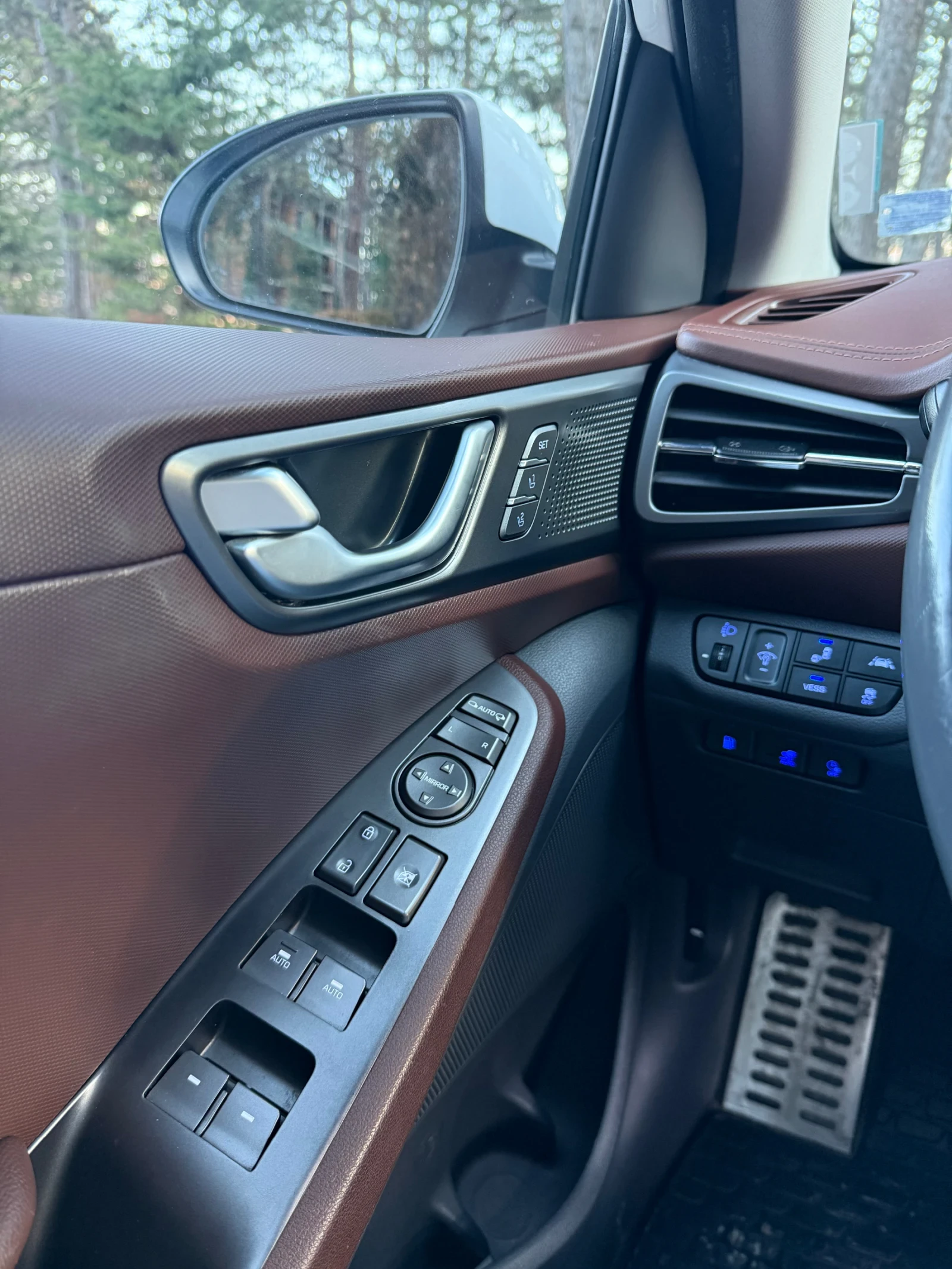 Hyundai Ioniq, снимка 15 - Автомобили и джипове - 55426620