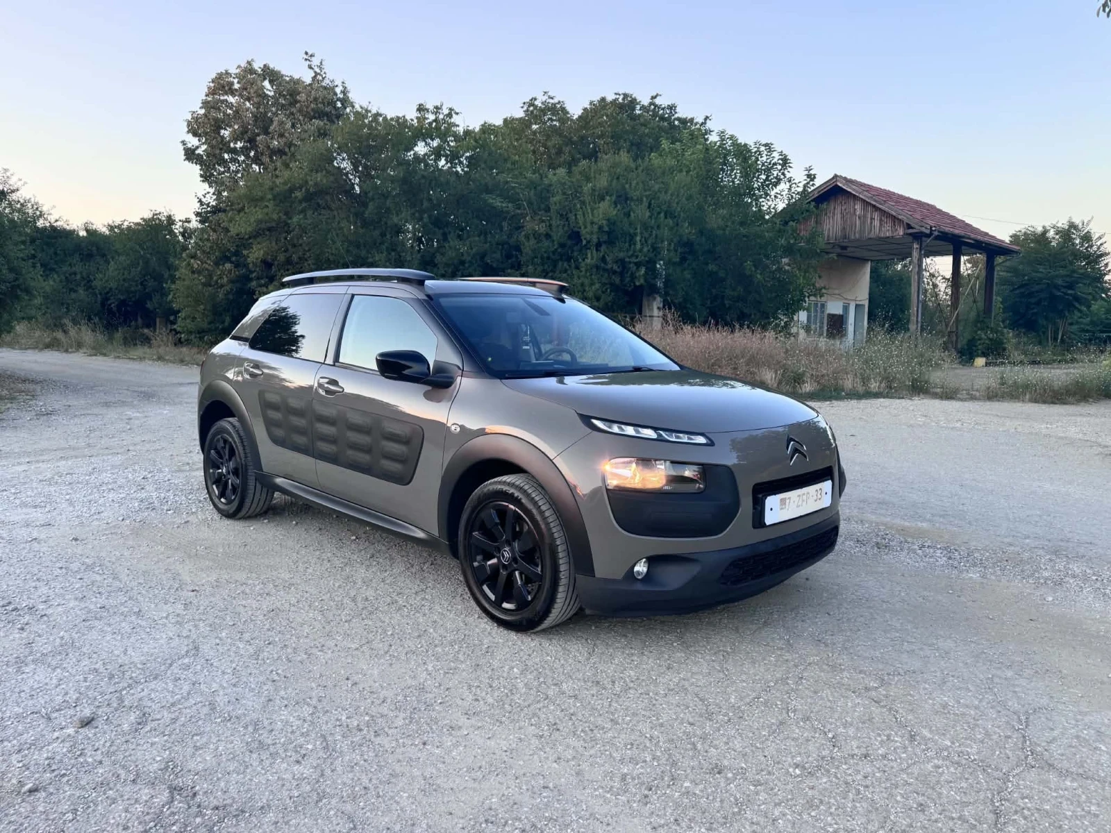 Citroen C4 Cactus, снимка 4 - Автомобили и джипове - 55755138