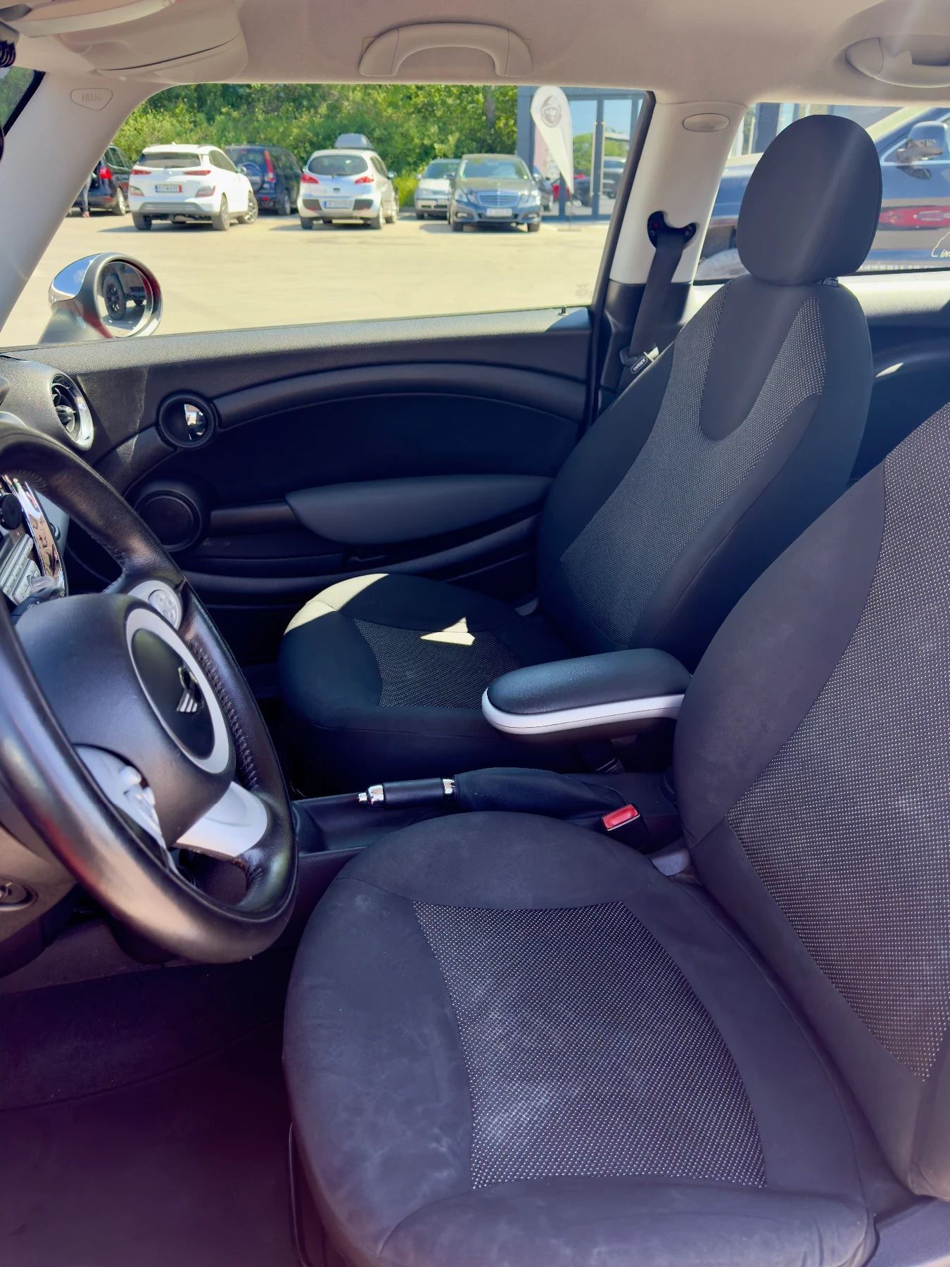 Mini One 1.4 бензин, снимка 7 - Автомобили и джипове - 56242156