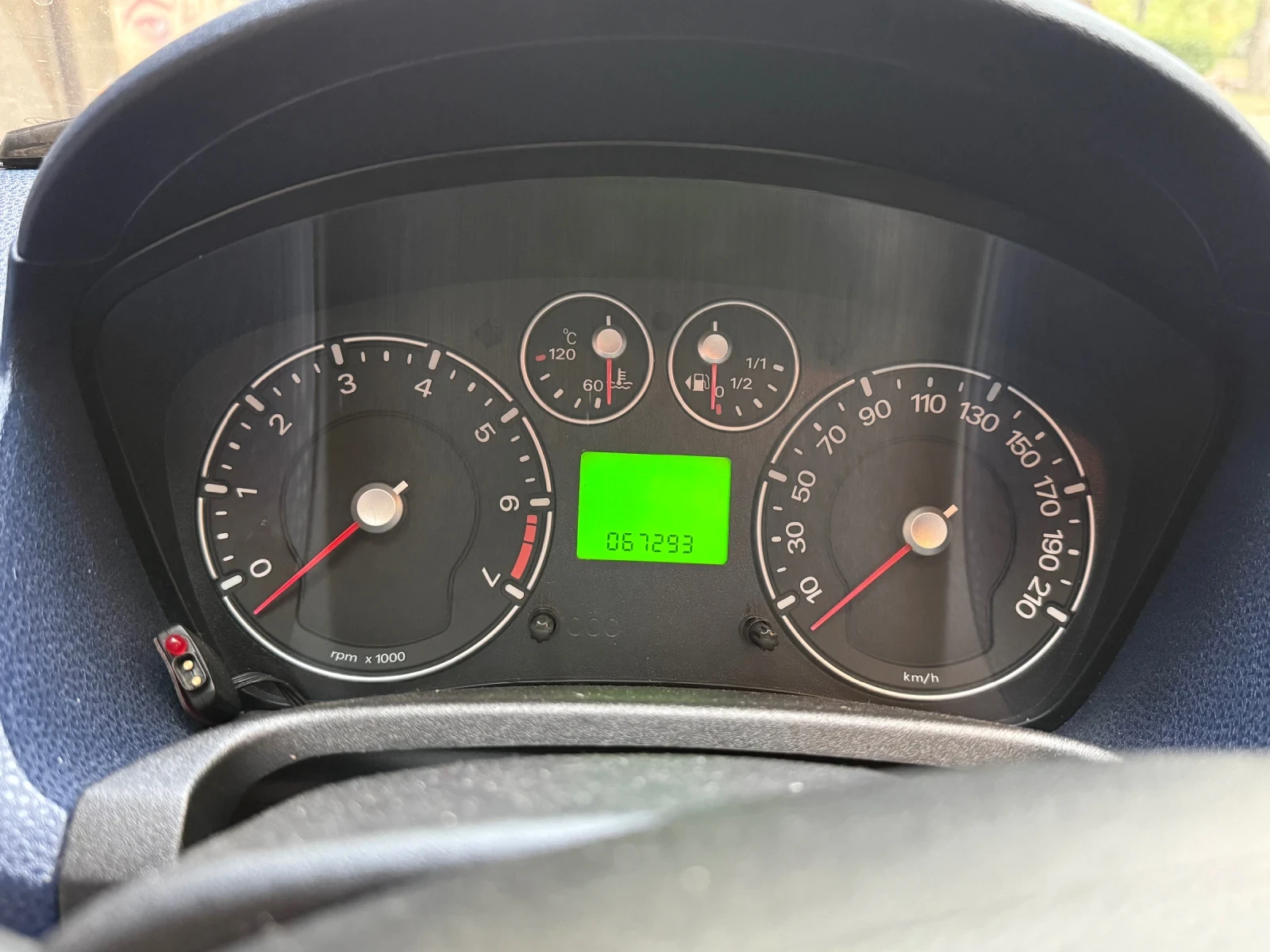 Ford Fiesta 1.4, снимка 7 - Автомобили и джипове - 56442507