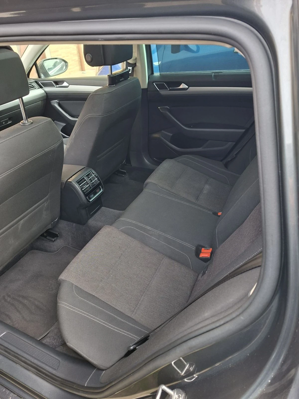VW Passat LED, регистриран, снимка 16 - Автомобили и джипове - 56619903