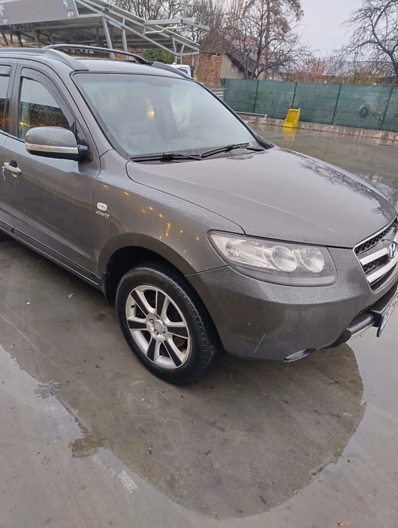 Hyundai Santa fe 2.2НАВИ4х4АВТОМАТ7места, снимка 3 - Автомобили и джипове - 48156937