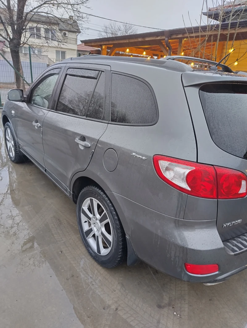 Hyundai Santa fe 2.2НАВИ4х4АВТОМАТ7места, снимка 6 - Автомобили и джипове - 48156937