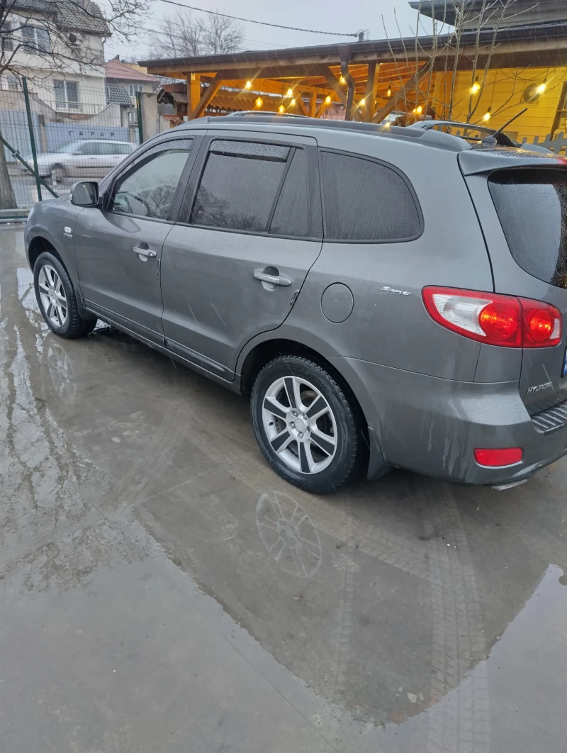 Hyundai Santa fe 2.2НАВИ4х4АВТОМАТ7места, снимка 7 - Автомобили и джипове - 48156937