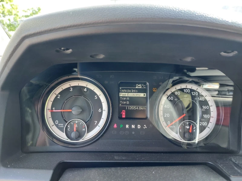 Dodge RAM 1500 Hemi 5.7, снимка 5 - Автомобили и джипове - 52324467