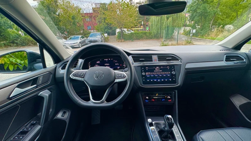 VW Tiguan, снимка 10 - Автомобили и джипове - 52869109