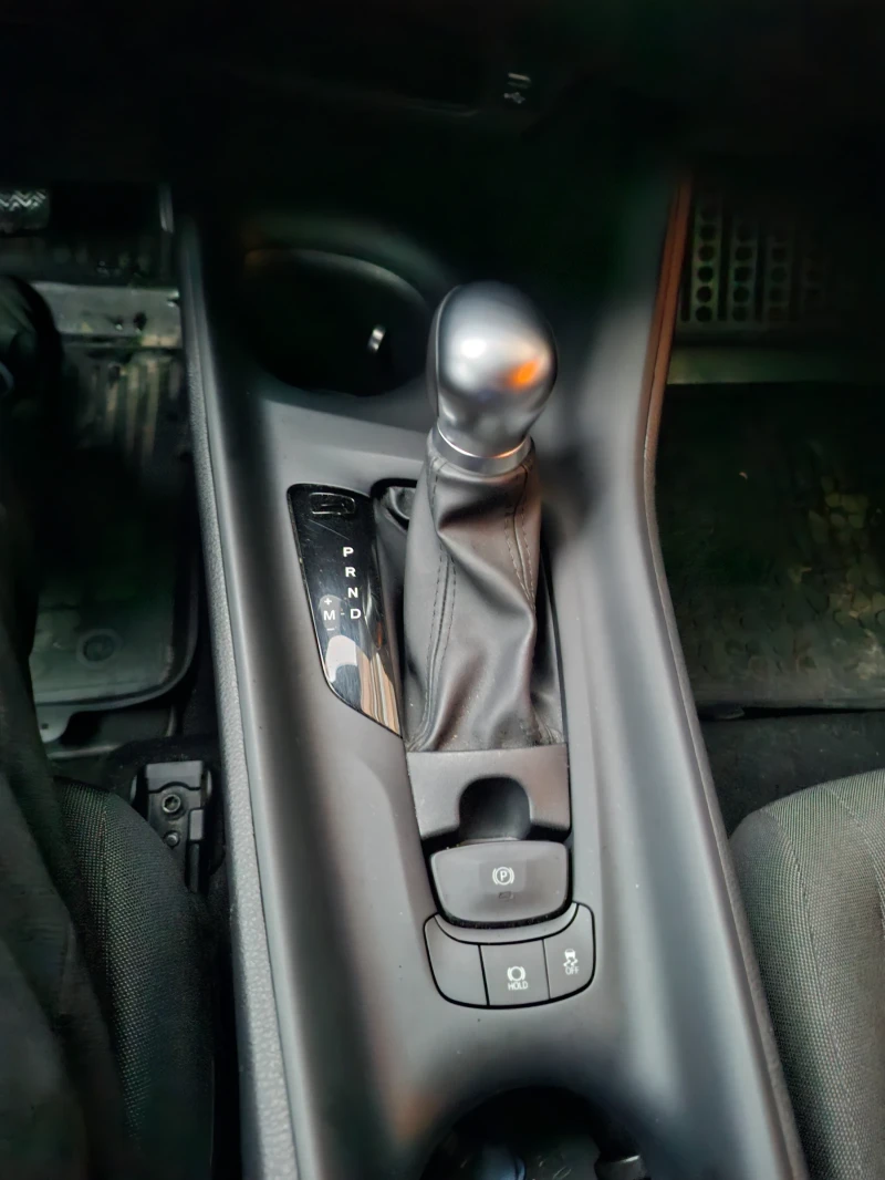 Toyota C-HR Бензин, снимка 9 - Автомобили и джипове - 53396476