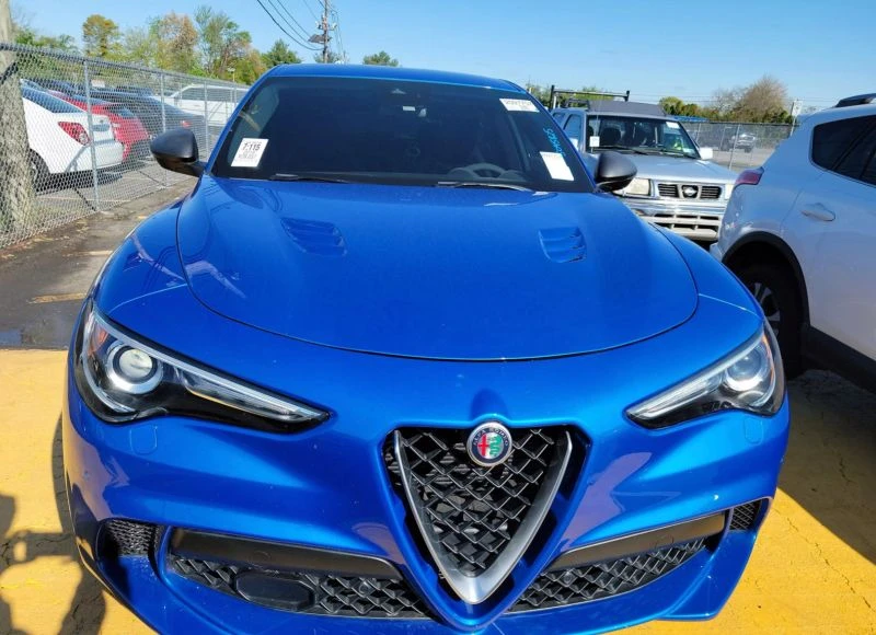 Alfa Romeo Stelvio QUADRIFOGLIO CARFAX АВТО КРЕДИТ , снимка 3 - Автомобили и джипове - 49514840