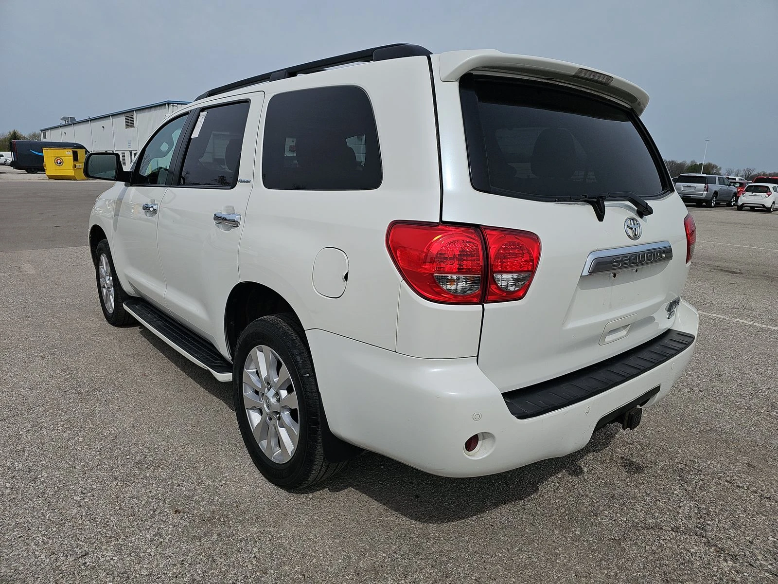Toyota Sequoia PLATINUM 5.7 Обдух* JBL* Кожа* Подгрев* Дистроник* - изображение 6
