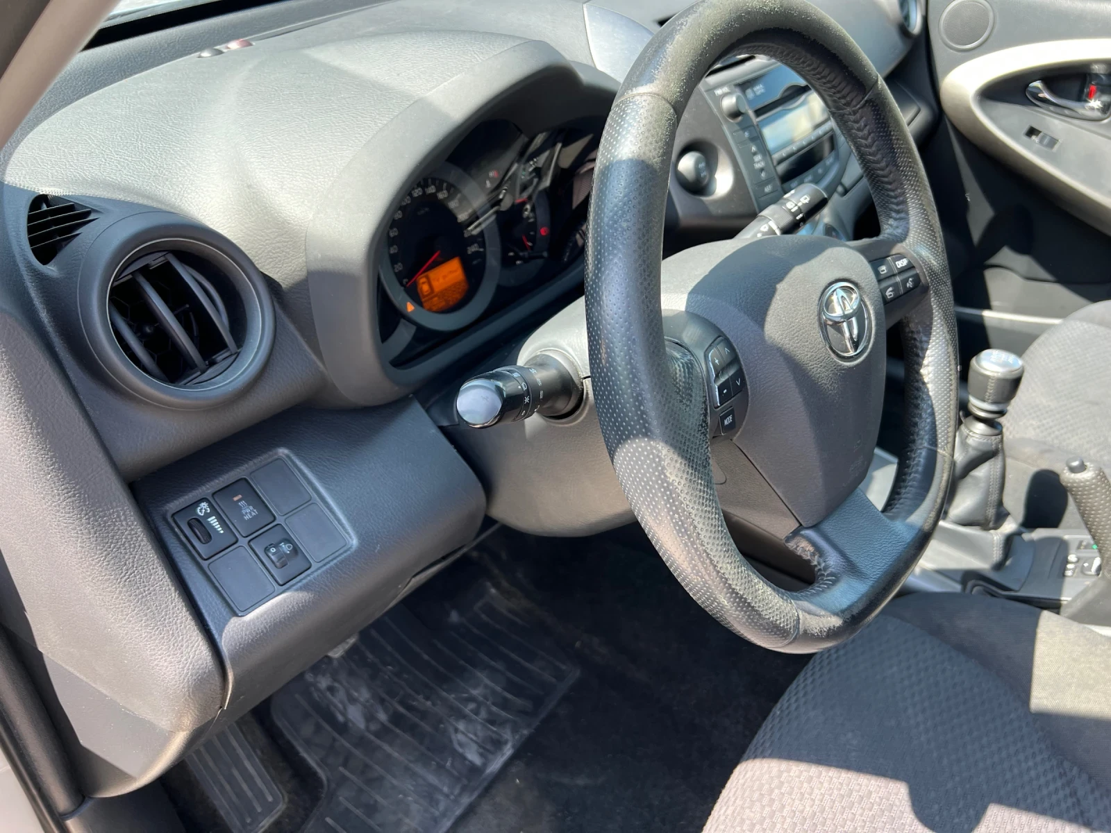 Toyota Rav4 2.2 D4D - изображение 8