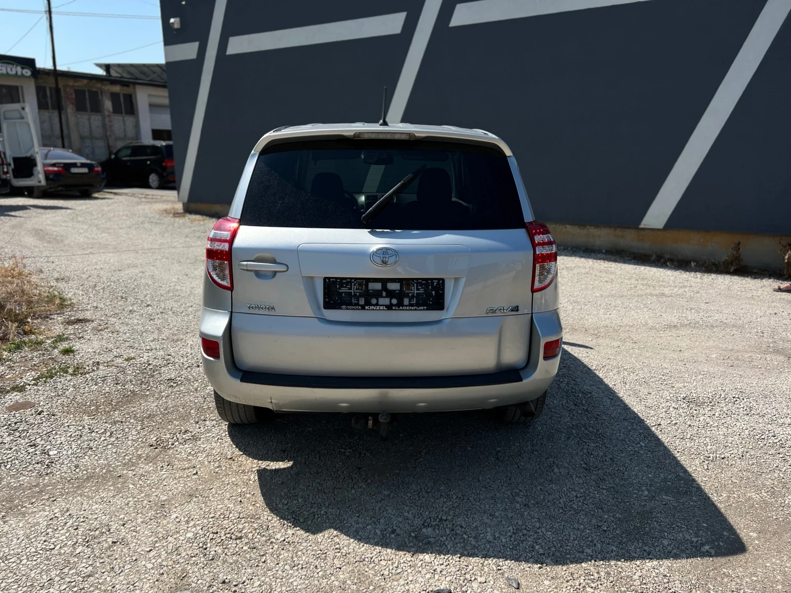 Toyota Rav4 2.2 D4D - изображение 4