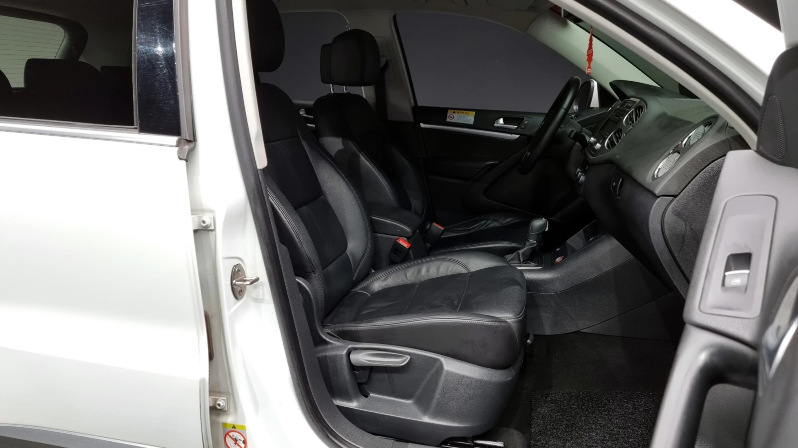 VW Tiguan 2.0TDI COMFORT - изображение 10