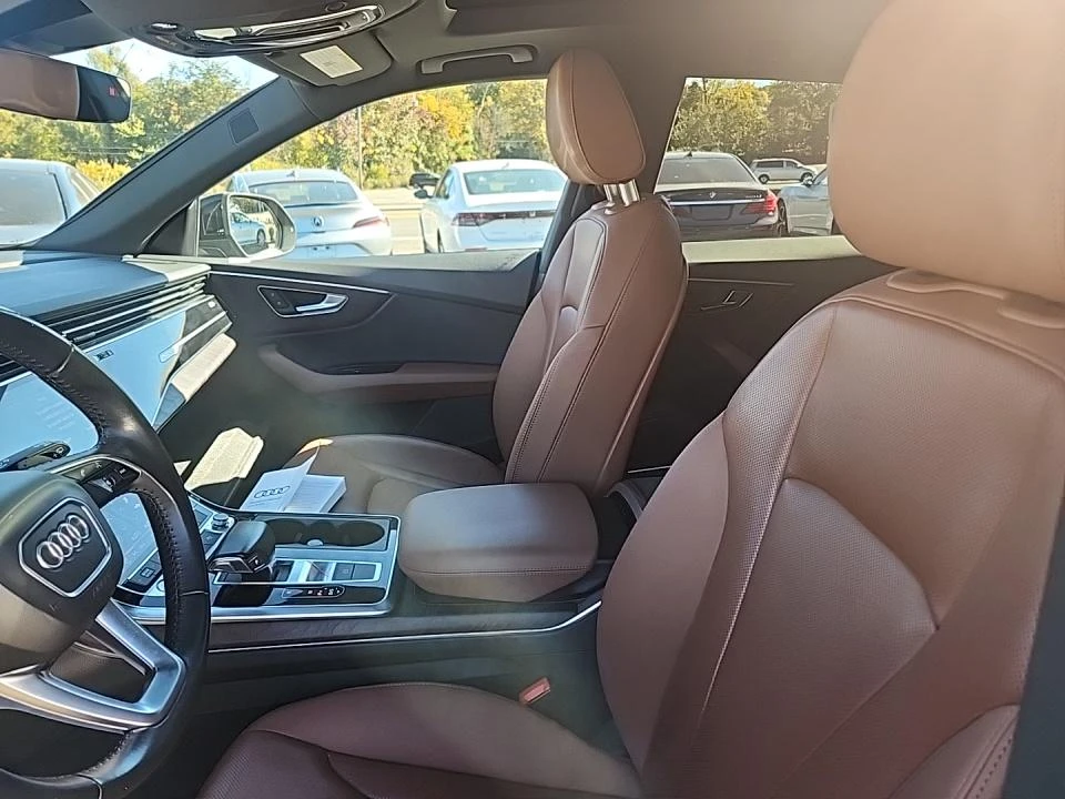 Audi Q8 ОБДУХ* LANE ASSIST* AMBIENT* BLACK OPTIC* KEYLESS* - изображение 8