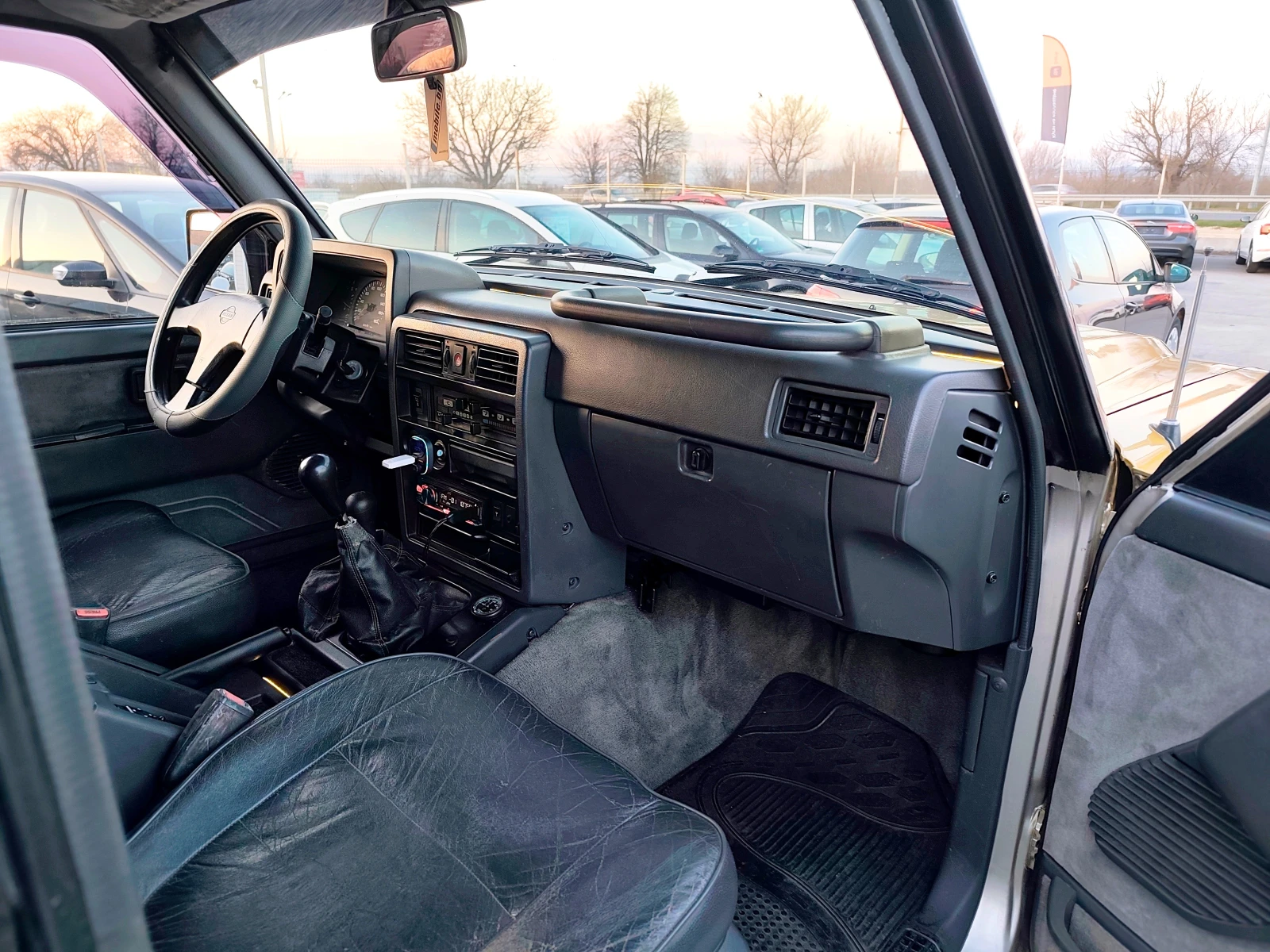 Nissan Patrol 2.8GR КЛИМАТИК, снимка 11 - Автомобили и джипове - 53851204