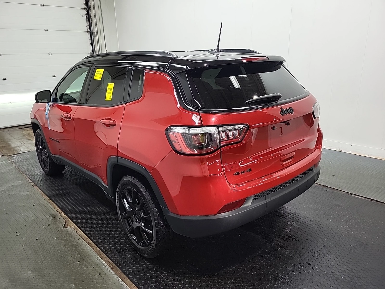 Jeep Compass 2L 4cyl 4WD, снимка 4 - Автомобили и джипове - 53865931