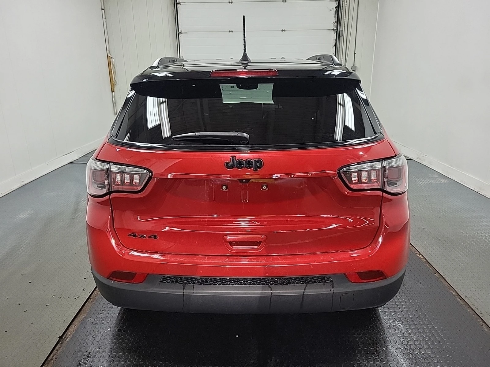 Jeep Compass 2L 4cyl 4WD, снимка 17 - Автомобили и джипове - 53865931