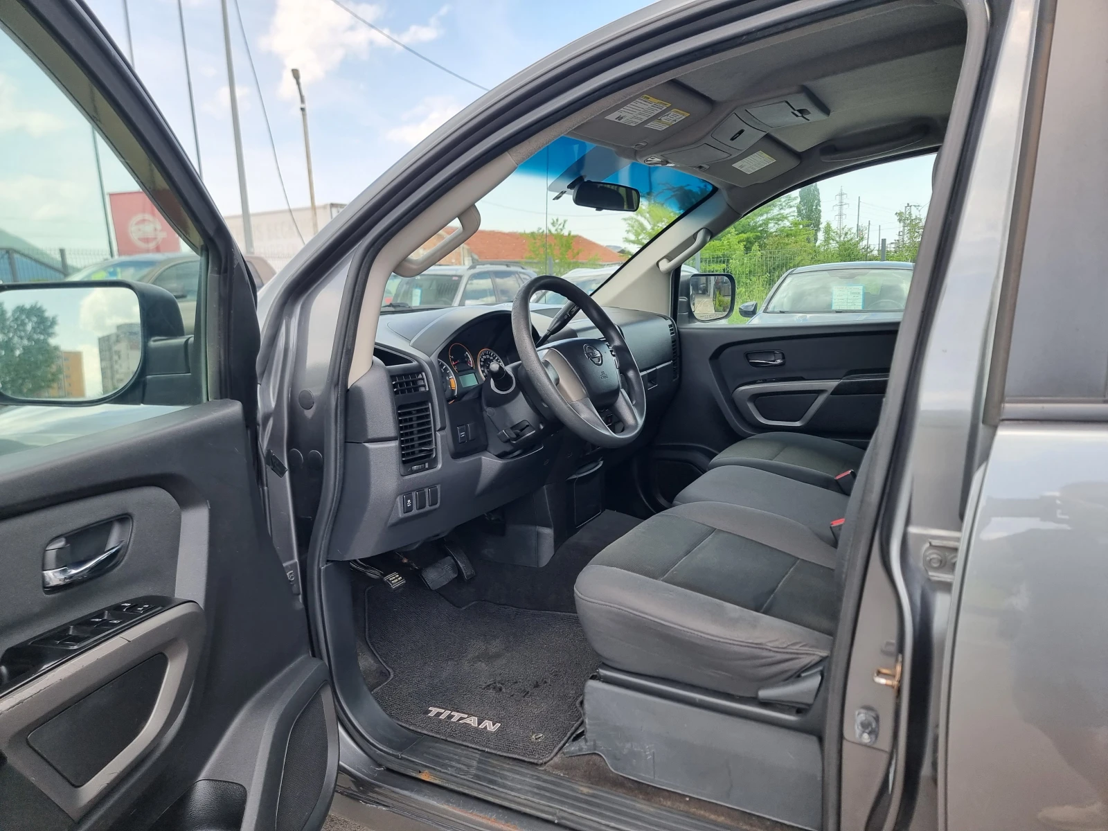 Nissan Titan crew cab 5.6 V8, снимка 10 - Автомобили и джипове - 54508679