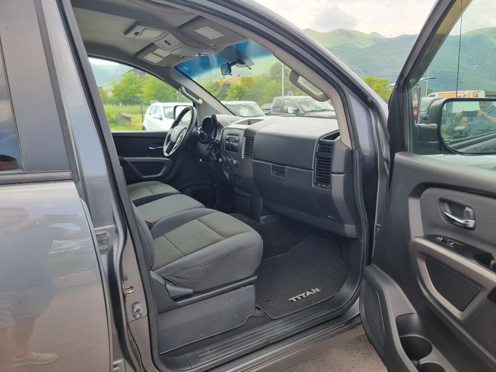 Nissan Titan crew cab 5.6 V8, снимка 15 - Автомобили и джипове - 54508679