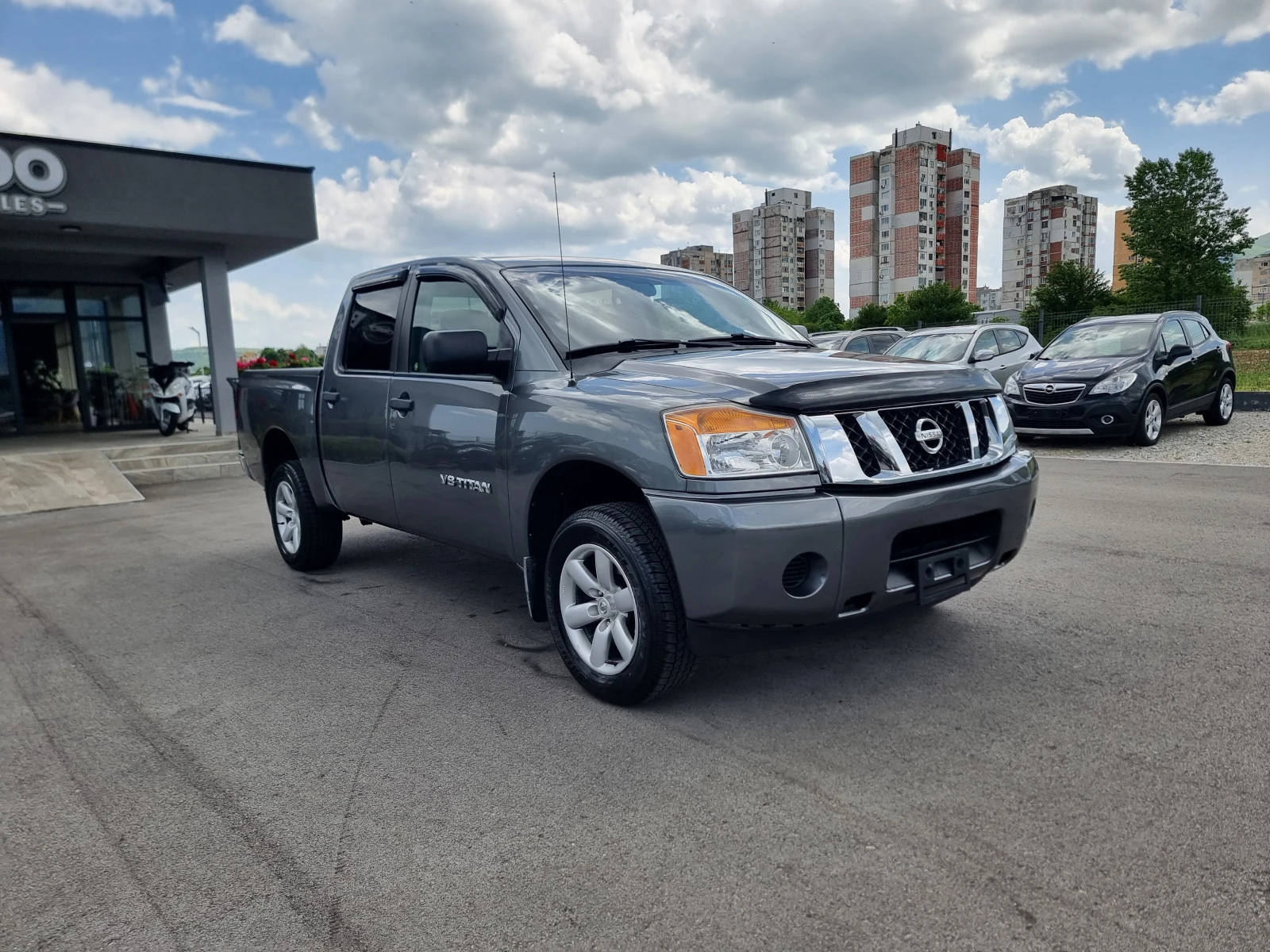 Nissan Titan crew cab 5.6 V8, снимка 8 - Автомобили и джипове - 54508679