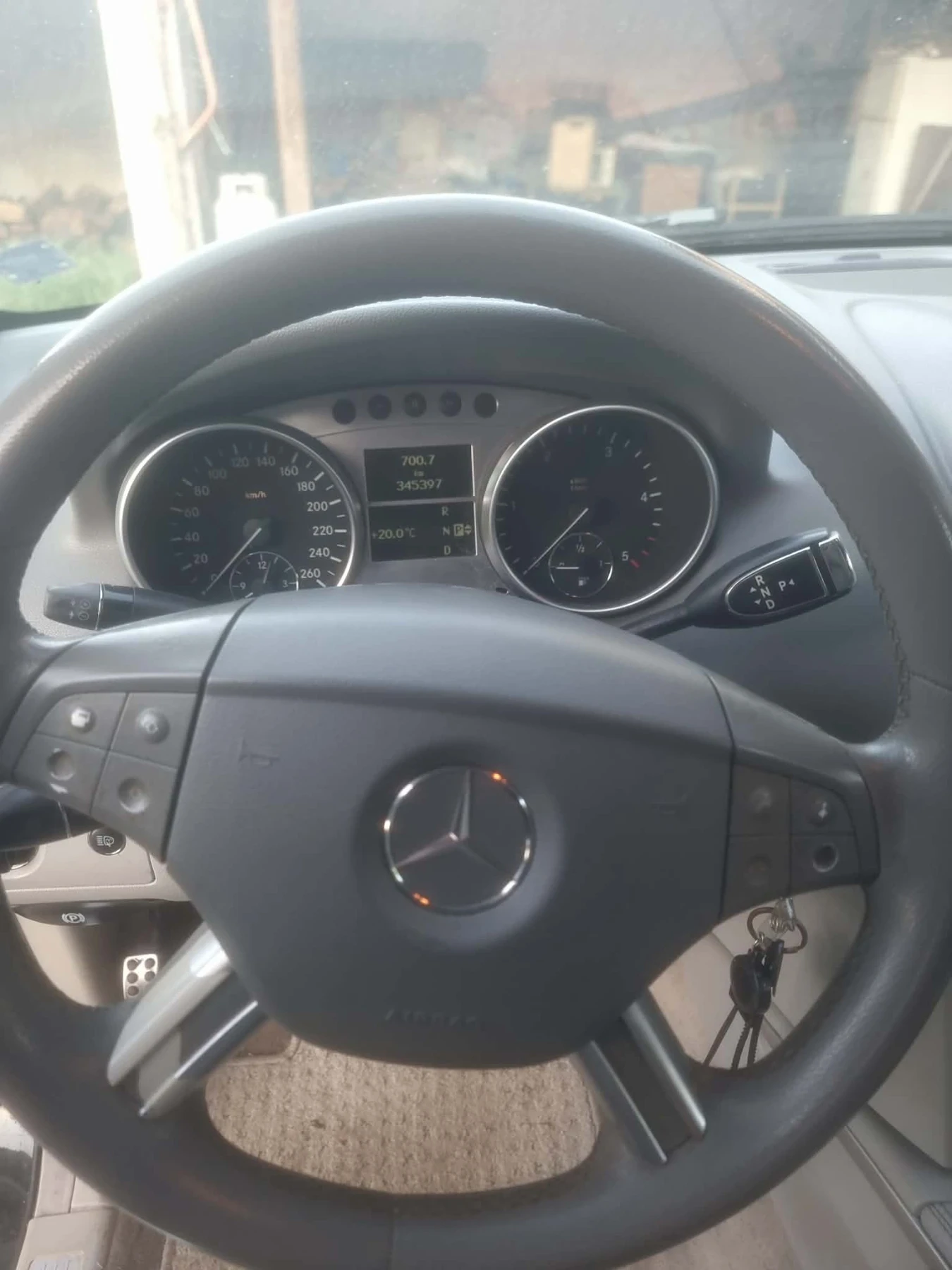 Mercedes-Benz ML 320, снимка 4 - Автомобили и джипове - 54597991