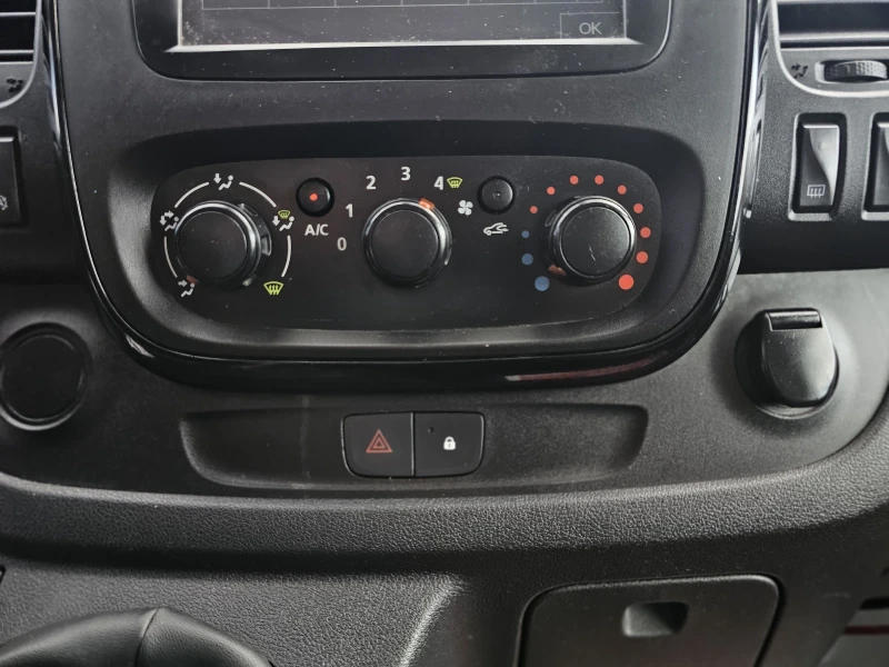 Opel Vivaro 1.6CDTi/BiTurbo/MaXi, снимка 10 - Бусове и автобуси - 49832210